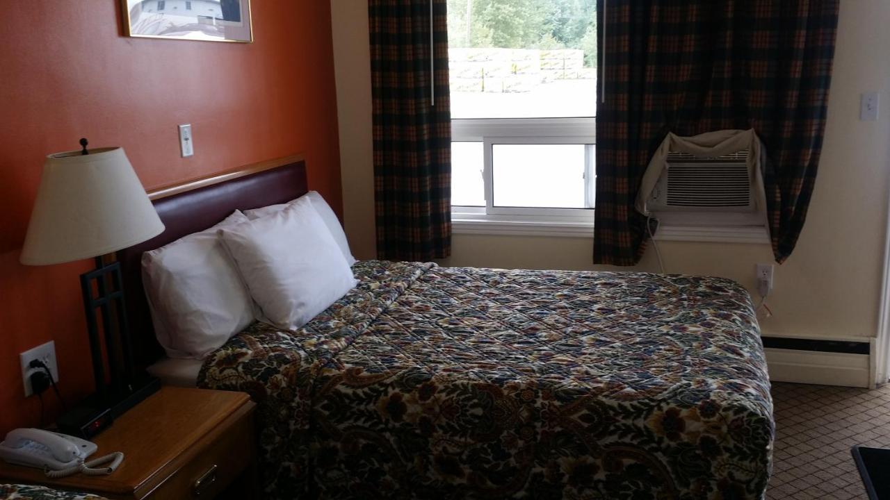River Mist Inn Sturgeon Falls Экстерьер фото