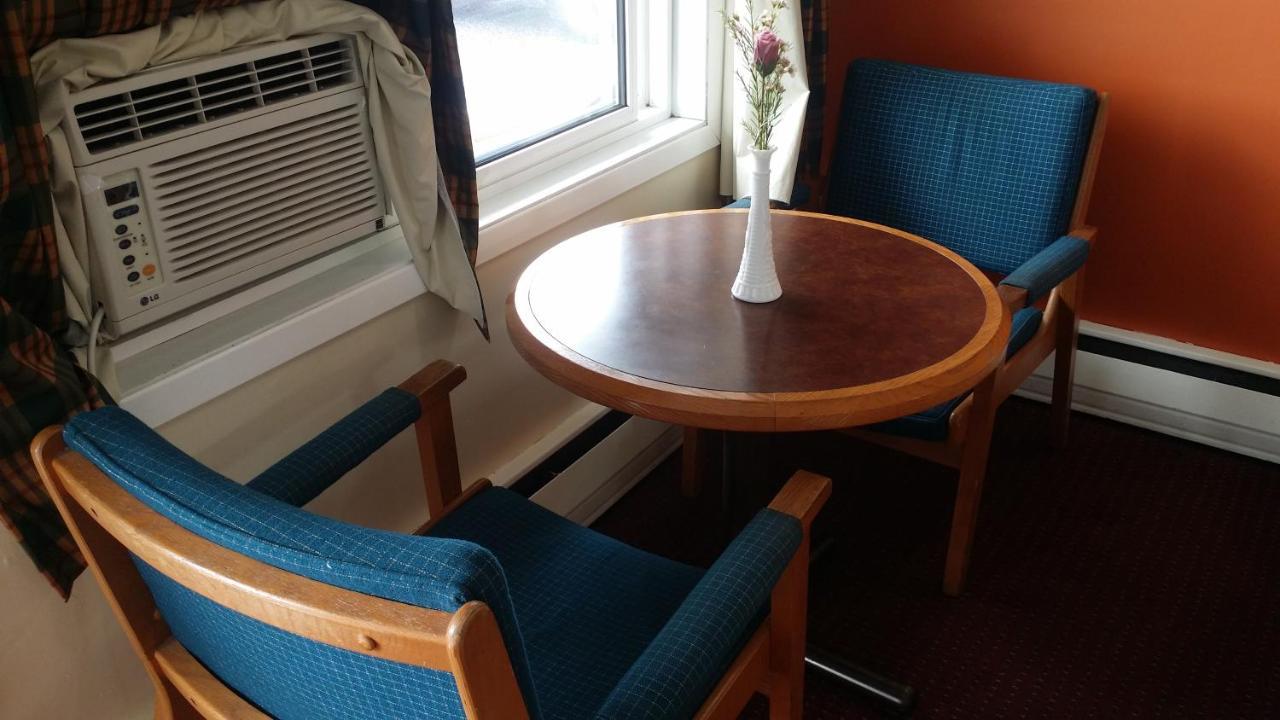 River Mist Inn Sturgeon Falls Экстерьер фото
