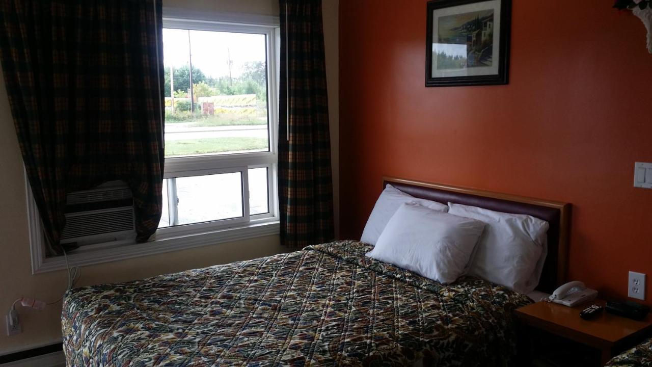 River Mist Inn Sturgeon Falls Экстерьер фото