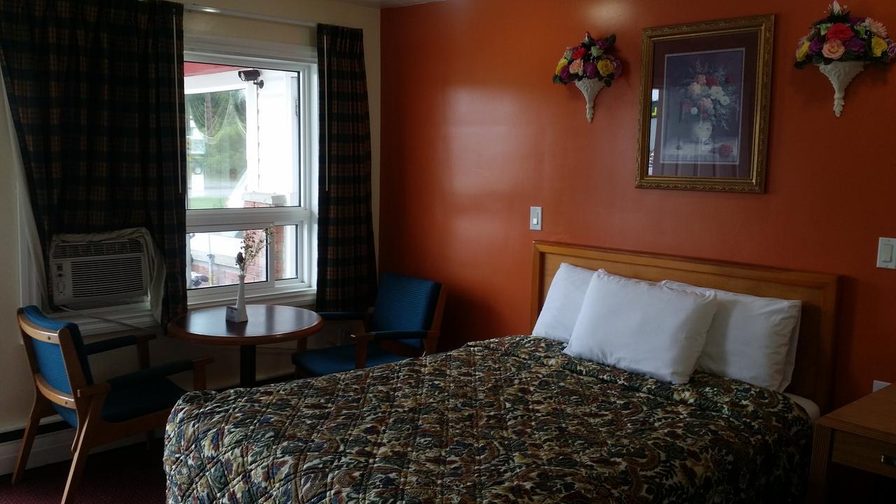 River Mist Inn Sturgeon Falls Экстерьер фото