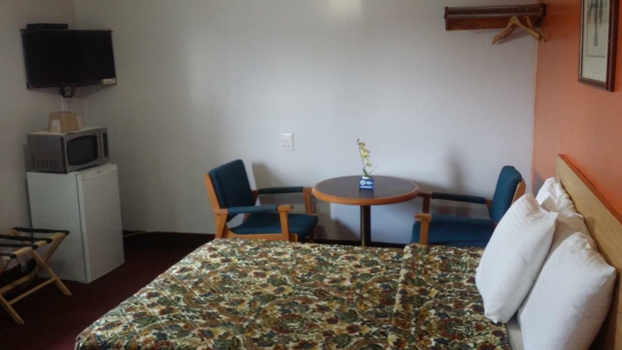 River Mist Inn Sturgeon Falls Экстерьер фото