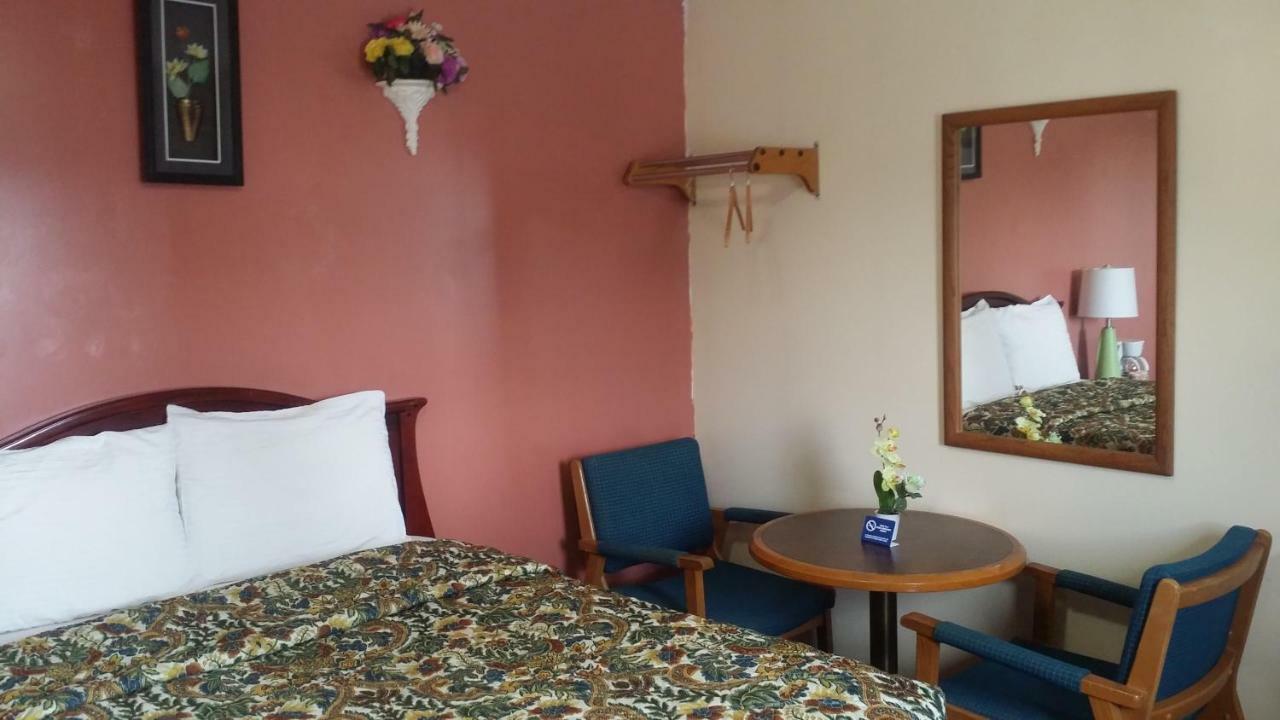 River Mist Inn Sturgeon Falls Экстерьер фото